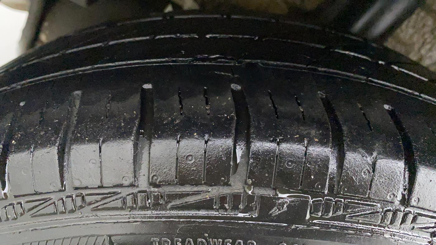 2019 Maruti Celerio VXI CNG OPT, CNG, Manual, 52,266 km, Right Rear Tyre Tread