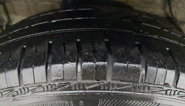 2019 Maruti Celerio VXI CNG OPT, CNG, Manual, 52,266 km, Left Front Tyre Tread