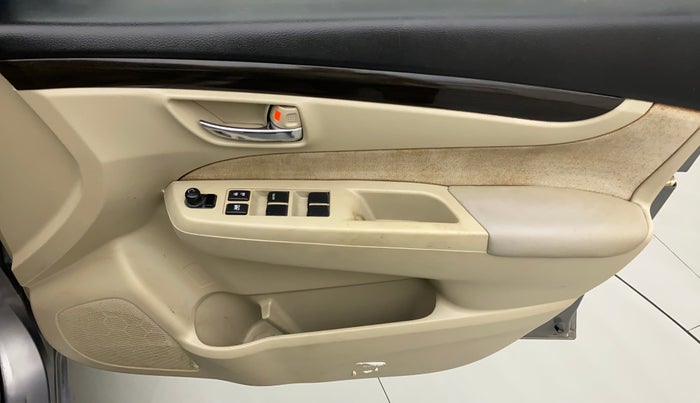 2014 Maruti Ciaz ZXI, Petrol, Manual, 86,736 km, Driver Side Door Panels Control