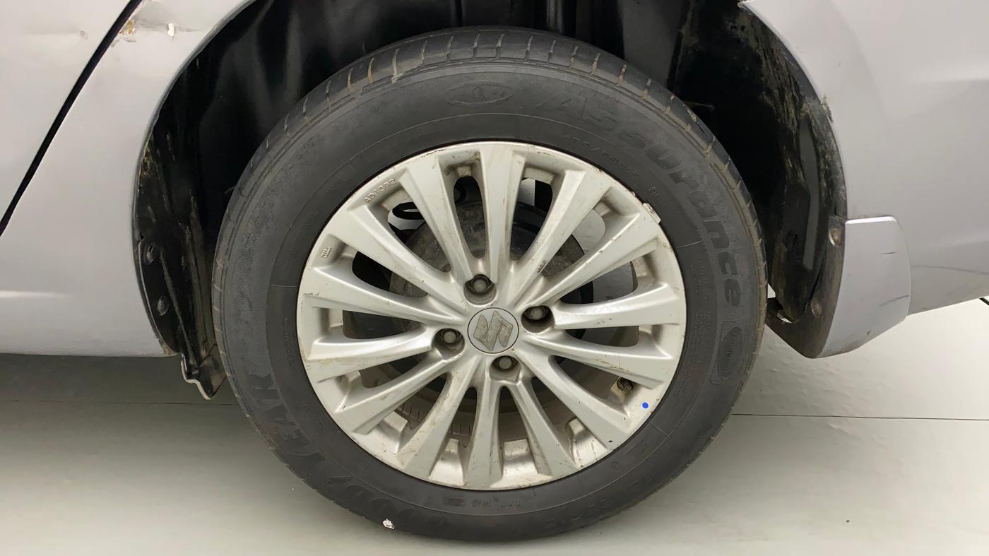 2014 Maruti Ciaz ZXI, Petrol, Manual, 86,736 km, Left Rear Wheel