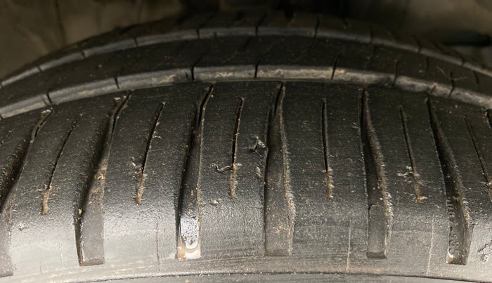 2015 Honda City VX MT PETROL, Petrol, Manual, 61,656 km, Right Front Tyre Tread