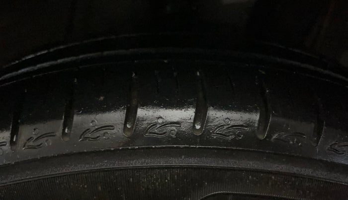 2023 Hyundai GRAND I10 NIOS SPORTZ 1.2 KAPPA VTVT, CNG, Manual, 14,226 km, Left Rear Tyre Tread