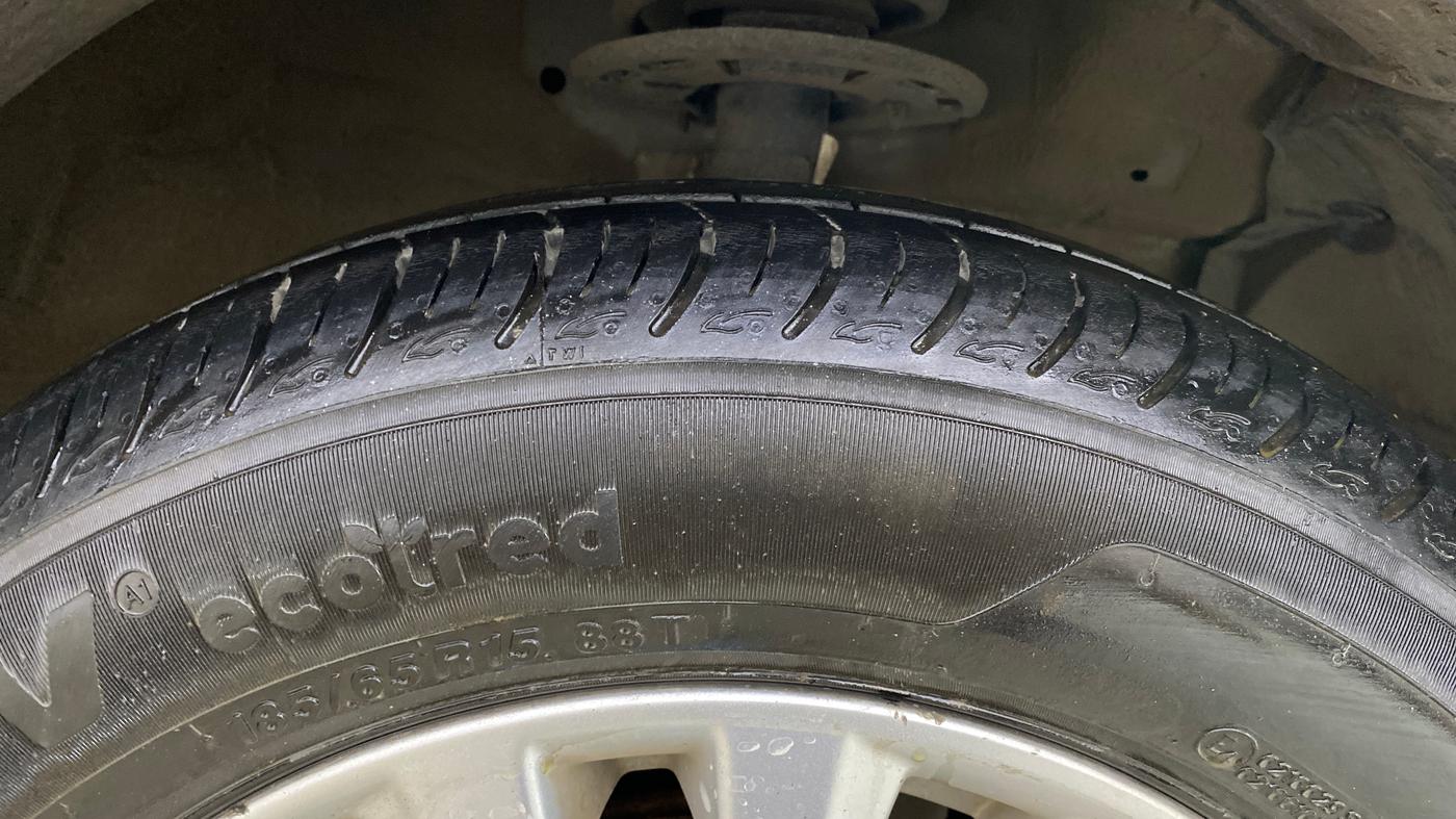 2019 Maruti Ciaz DELTA 1.5 SHVS MT PETROL, Petrol, Manual, 38,535 km, Right Front Tyre Tread