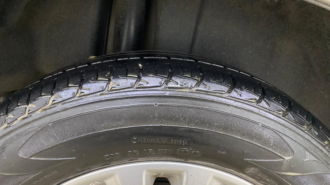 2019 Maruti Ciaz DELTA 1.5 SHVS MT PETROL, Petrol, Manual, 38,535 km, Right Rear Tyre Tread