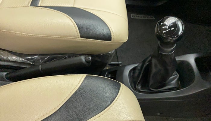 2018 Maruti Wagon R 1.0 LXI, Petrol, Manual, 35,060 km, Gear Lever