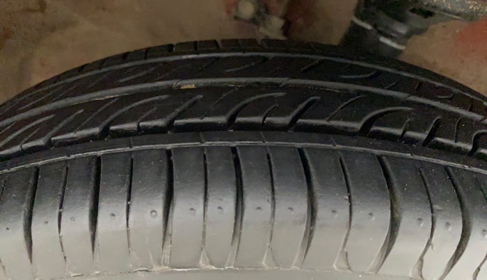 2018 Maruti Wagon R 1.0 LXI, Petrol, Manual, 35,060 km, Right Front Tyre Tread