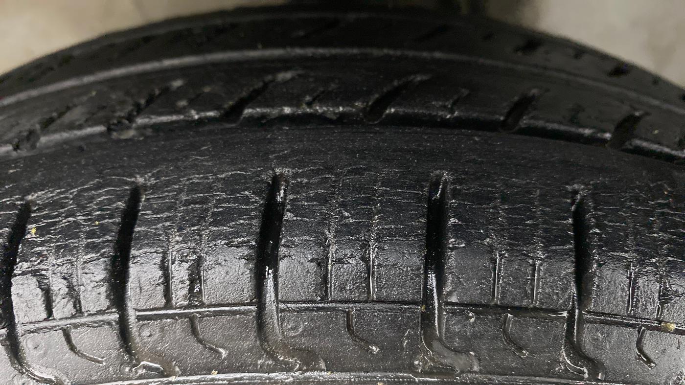 2013 Maruti Alto 800 LXI CNG, CNG, Manual, 97,490 km, Left Front Tyre Tread