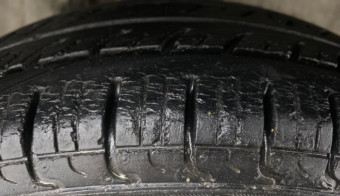 2013 Maruti Alto 800 LXI CNG, CNG, Manual, 97,490 km, Right Front Tyre Tread