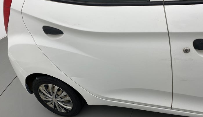 2018 Hyundai Eon ERA +, CNG, Manual, 78,450 km, Right rear door - Slightly dented