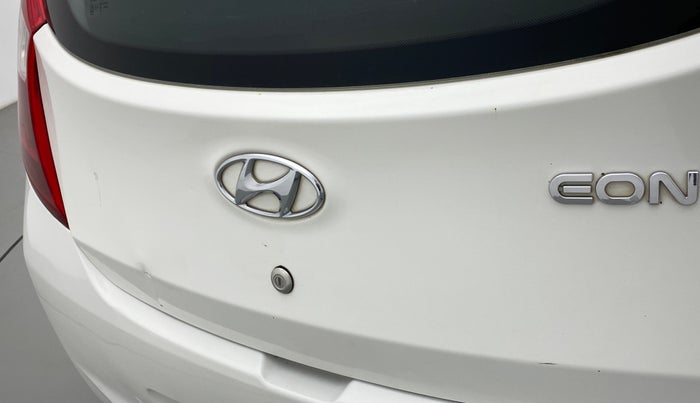 2018 Hyundai Eon ERA +, CNG, Manual, 78,450 km, Dicky (Boot door) - Slightly dented