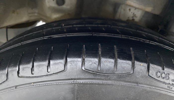 2018 Hyundai Eon ERA +, CNG, Manual, 78,450 km, Left Rear Tyre Tread