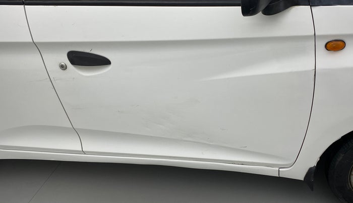 2018 Hyundai Eon ERA +, CNG, Manual, 78,450 km, Driver-side door - Slightly rusted