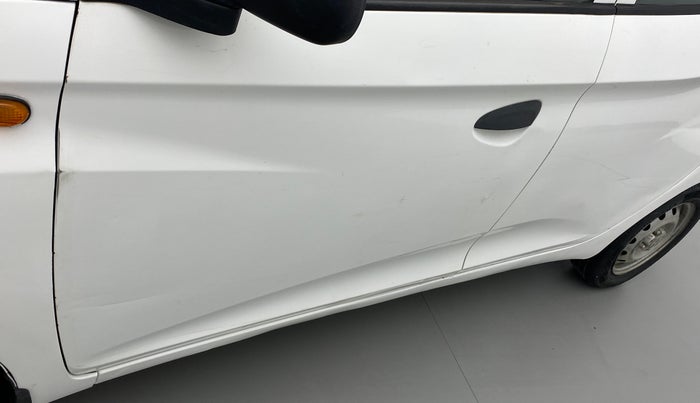 2018 Hyundai Eon ERA +, CNG, Manual, 78,450 km, Front passenger door - Slightly dented
