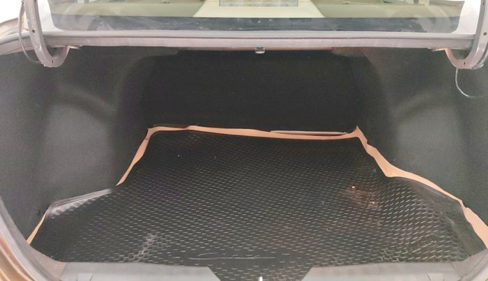 2016 Maruti Ciaz ZXI, Petrol, Manual, 34,030 km, Boot Inside