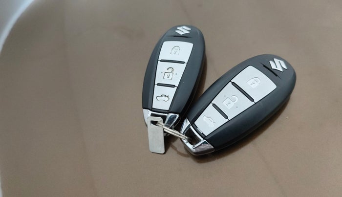 2016 Maruti Ciaz ZXI, Petrol, Manual, 34,030 km, Key Close Up