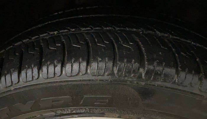 2015 Honda Amaze 1.2L I-VTEC SX, Petrol, Manual, 74,538 km, Right Front Tyre Tread