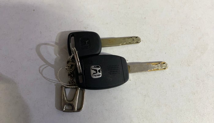 2015 Honda Amaze 1.2L I-VTEC SX, Petrol, Manual, 74,538 km, Key Close Up