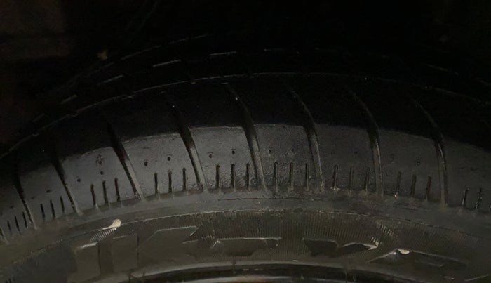 2015 Honda Amaze 1.2L I-VTEC SX, Petrol, Manual, 74,538 km, Left Rear Tyre Tread