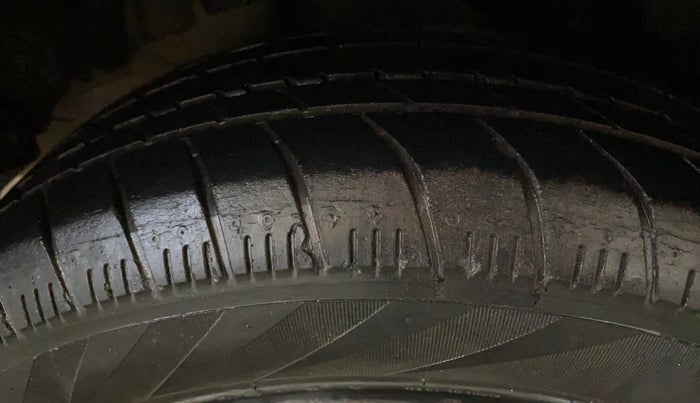 2015 Honda Amaze 1.2L I-VTEC SX, Petrol, Manual, 74,538 km, Right Rear Tyre Tread
