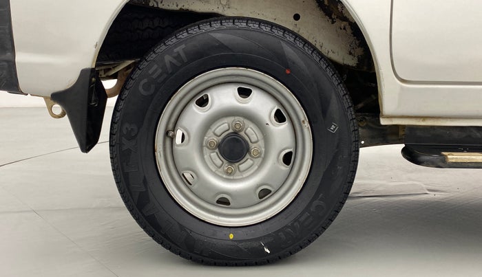 2019 Maruti Eeco 7 STR, Petrol, Manual, 36,142 km, Right Rear Wheel