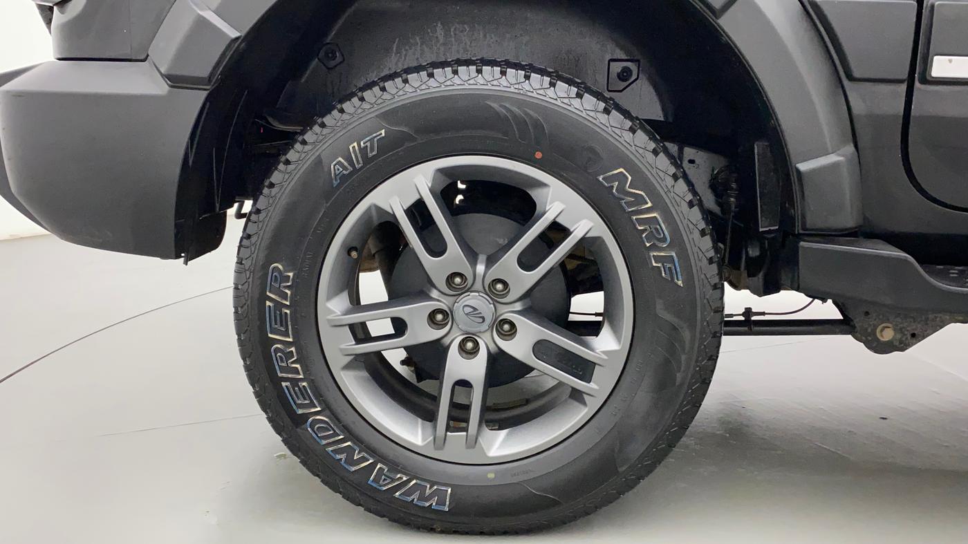 2021 Mahindra Thar LX PETROL HT 4WD AT, Petrol, Automatic, 18,189 km, Right Rear Wheel