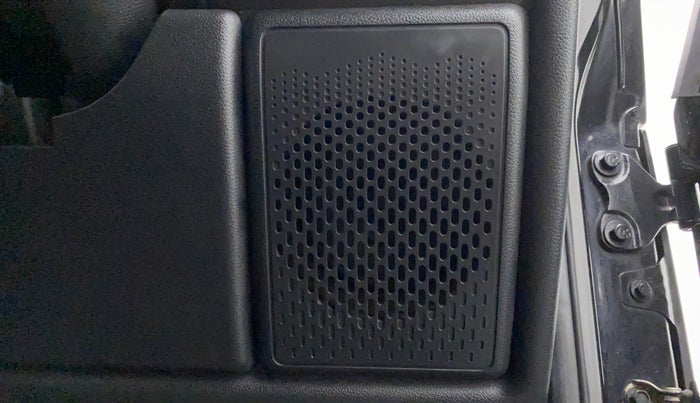 2021 Mahindra Thar LX PETROL HT 4WD AT, Petrol, Automatic, 18,189 km, Speaker