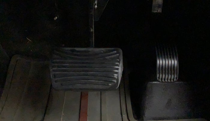 2021 Mahindra Thar LX PETROL HT 4WD AT, Petrol, Automatic, 18,189 km, Pedals
