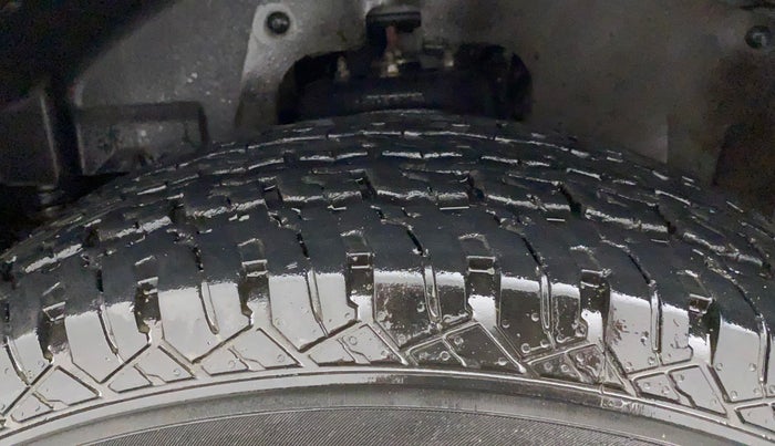 2021 Mahindra Thar LX PETROL HT 4WD AT, Petrol, Automatic, 18,189 km, Left Front Tyre Tread
