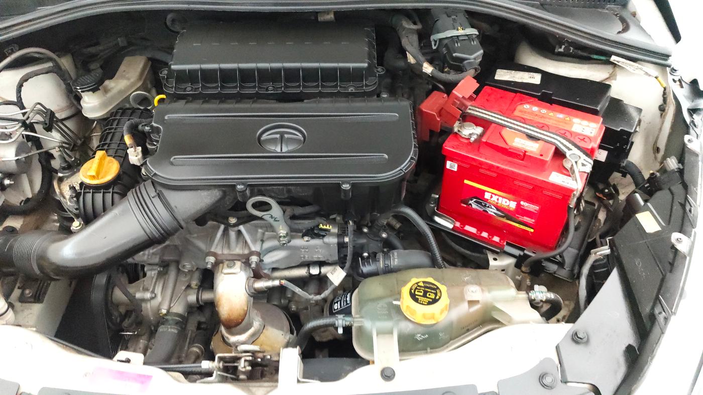 2022 Tata Tiago XZ PLUS CNG, CNG, Manual, 54,248 km, Engine View - Left