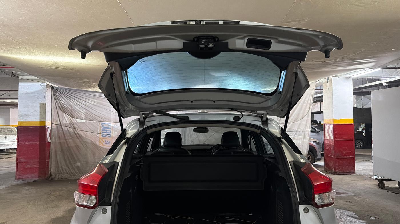 2022 Nissan Kicks XV 1.5, Petrol, Manual, 79,606 km, Boot Inside