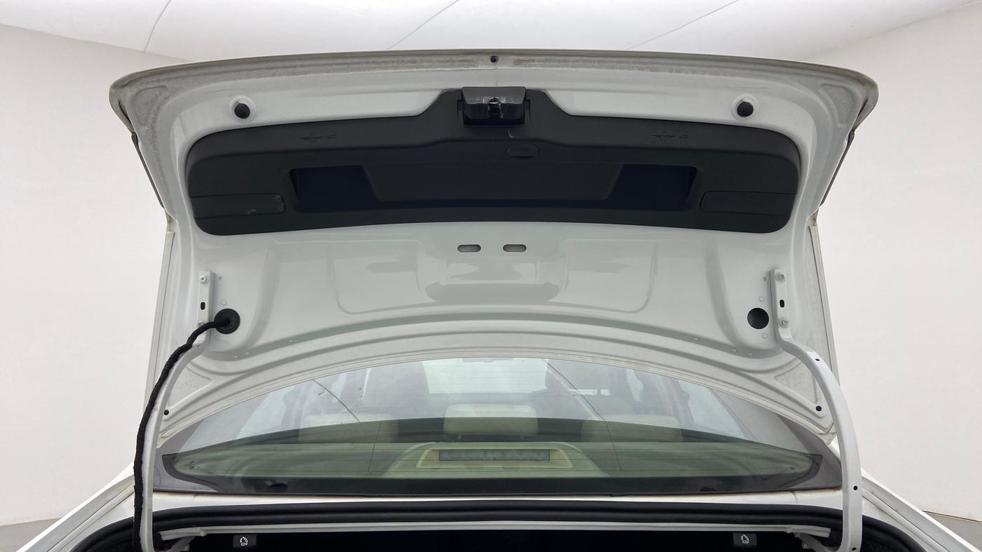 2015 Volkswagen Jetta HIGHLINE TDI AT, Diesel, Automatic, 97,503 km, Boot Door Open
