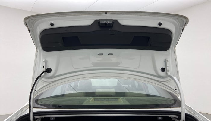 2015 Volkswagen Jetta HIGHLINE TDI AT, Diesel, Automatic, 97,503 km, Boot Door Open