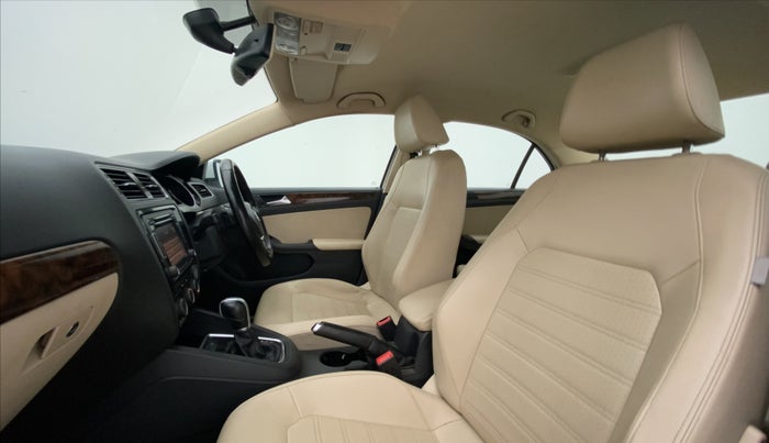 2015 Volkswagen Jetta HIGHLINE TDI AT, Diesel, Automatic, 97,503 km, Right Side Front Door Cabin View