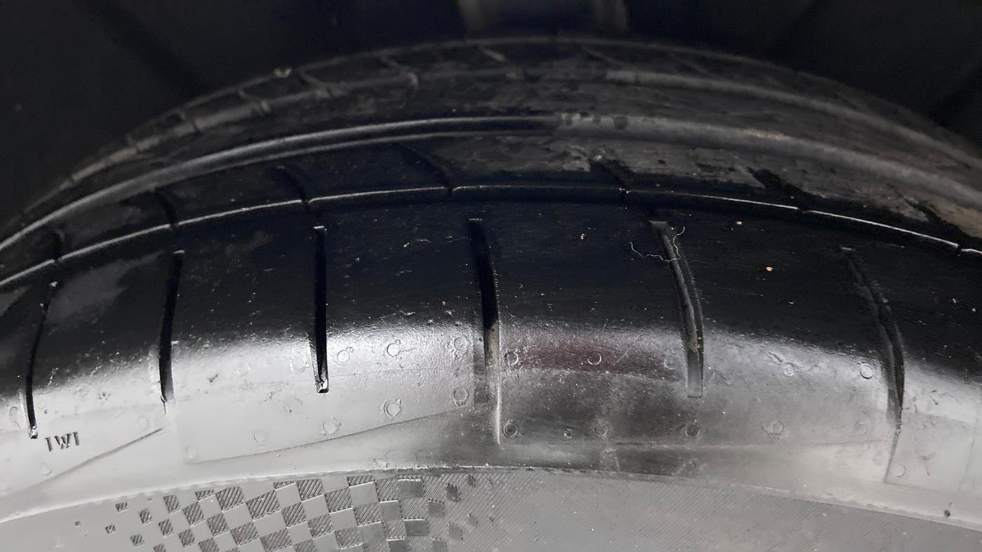 2015 Volkswagen Jetta HIGHLINE TDI AT, Diesel, Automatic, 97,503 km, Left Rear Tyre Tread