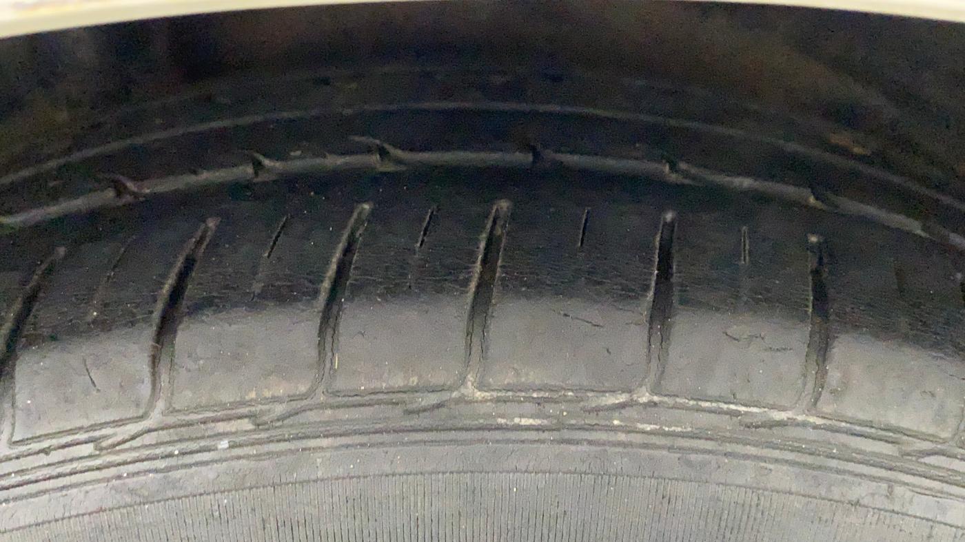 2010 Honda Civic 1.8L I-VTEC V MT, Petrol, Manual, 77,754 km, Right Rear Tyre Tread