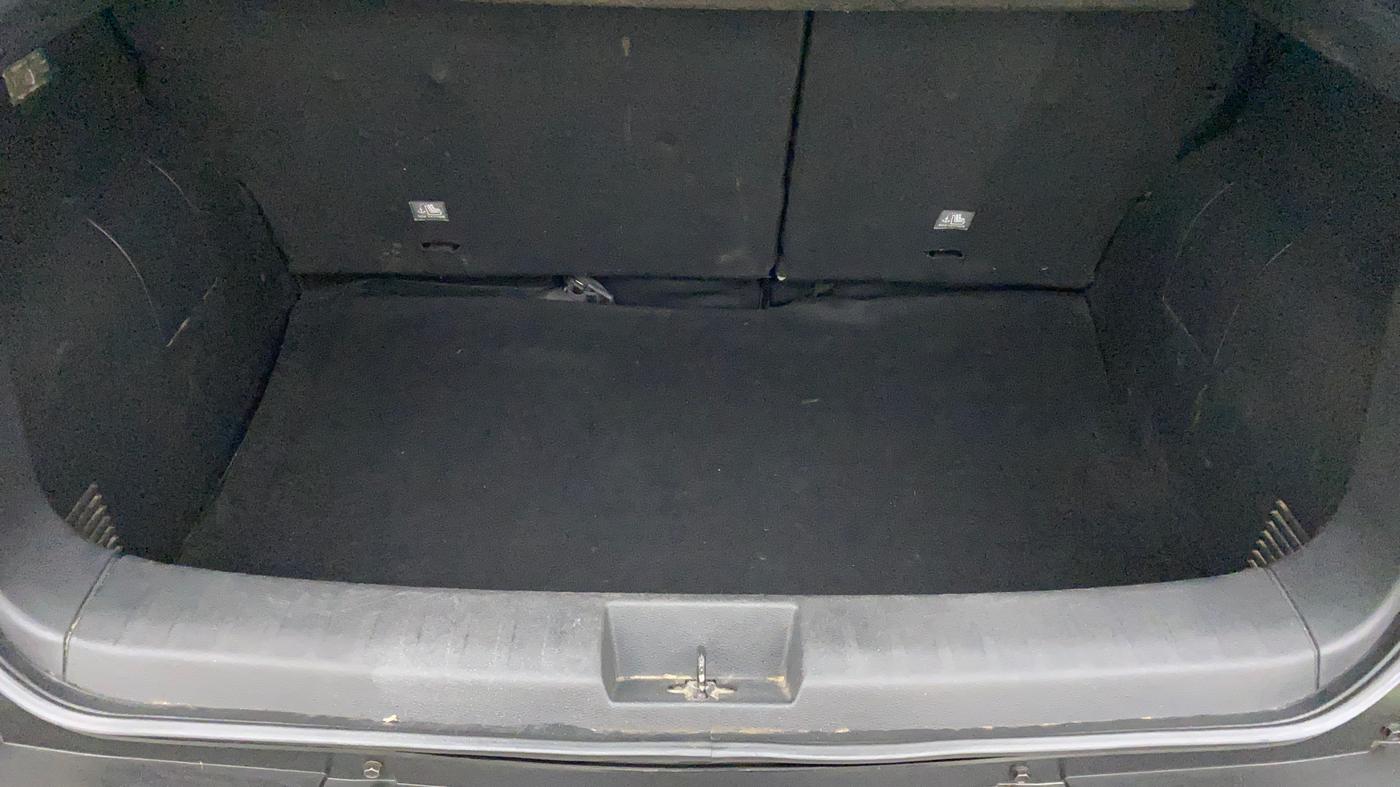 2021 Nissan MAGNITE XV PREMIUM DUAL TONE, Petrol, Manual, 43,055 km, Boot Inside