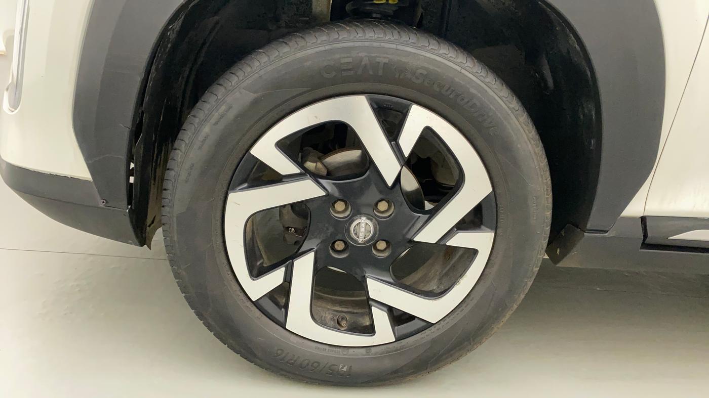 2021 Nissan MAGNITE XV PREMIUM DUAL TONE, Petrol, Manual, 43,055 km, Left Front Wheel