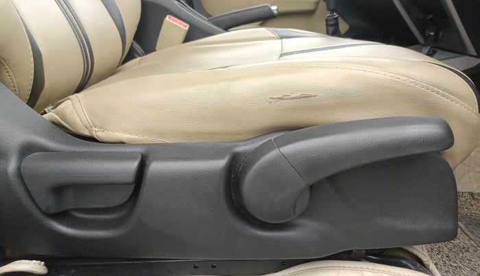 2017 Honda City 1.5L I-VTEC V MT, Petrol, Manual, 32,701 km, Driver Side Adjustment Panel