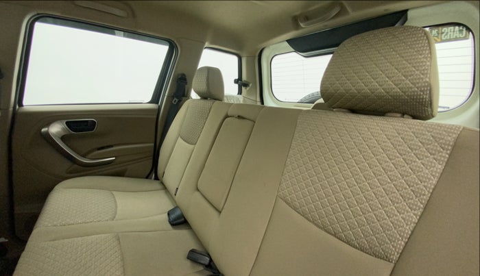 2023 Mahindra BOLERO NEO N10 R, Diesel, Manual, 7,258 km, Right Side Rear Door Cabin