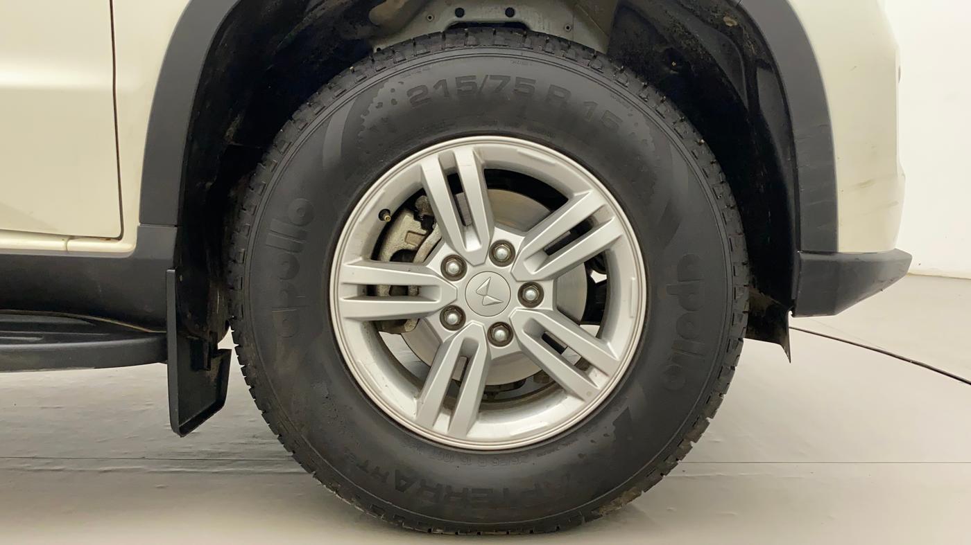 2023 Mahindra BOLERO NEO N10 R, Diesel, Manual, 7,258 km, Right Front Wheel