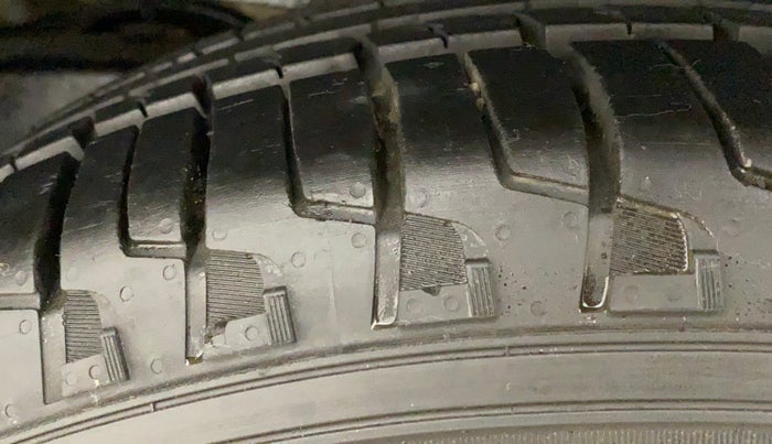 2023 Mahindra BOLERO NEO N10 R, Diesel, Manual, 7,258 km, Left Front Tyre Tread