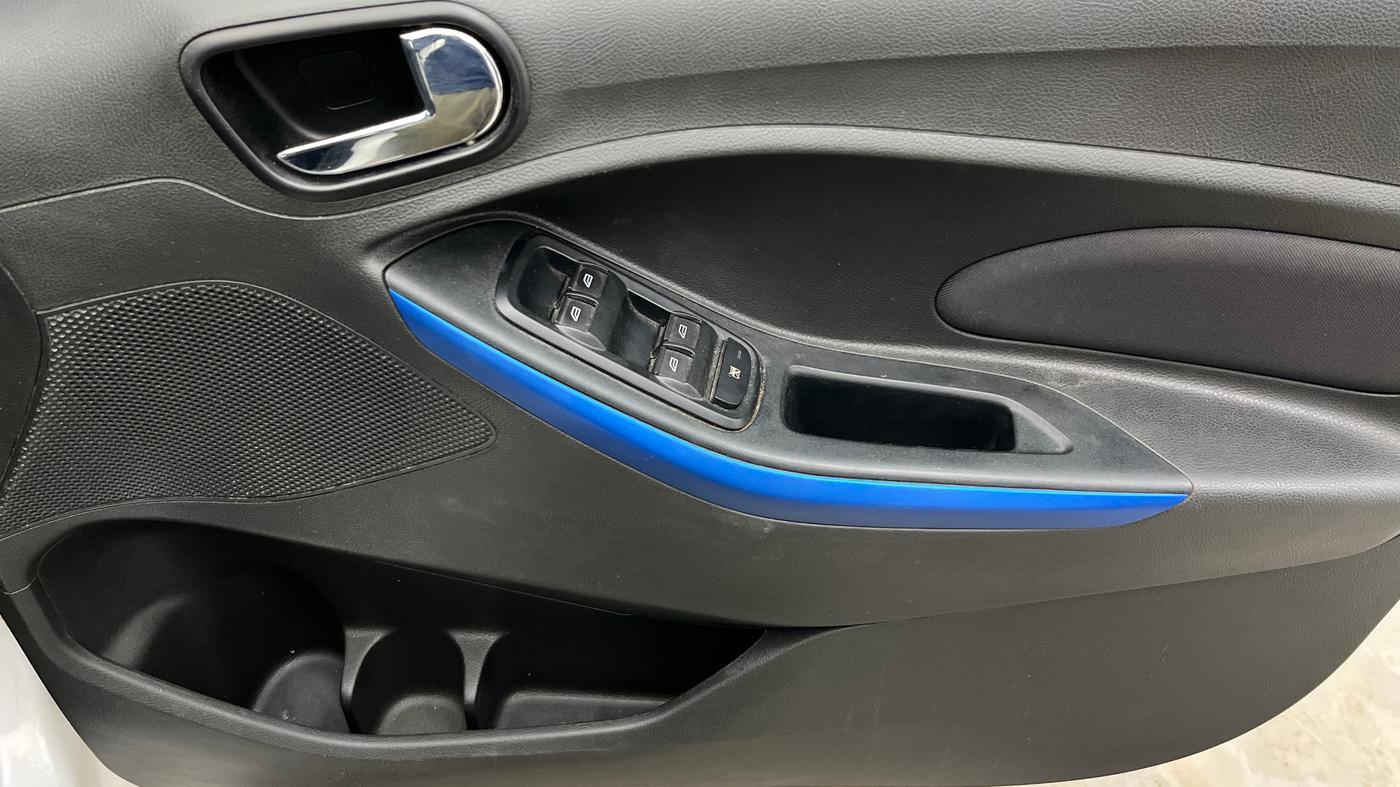 2019 Ford New Figo TITANIUM BLU 1.2 PETROL, Petrol, Manual, 49,808 km, Driver Side Door Panels Control