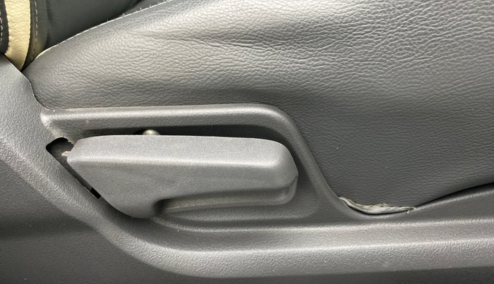 2011 Maruti Swift VXI D, Petrol, Manual, 88,298 km, Driver Side Adjustment Panel