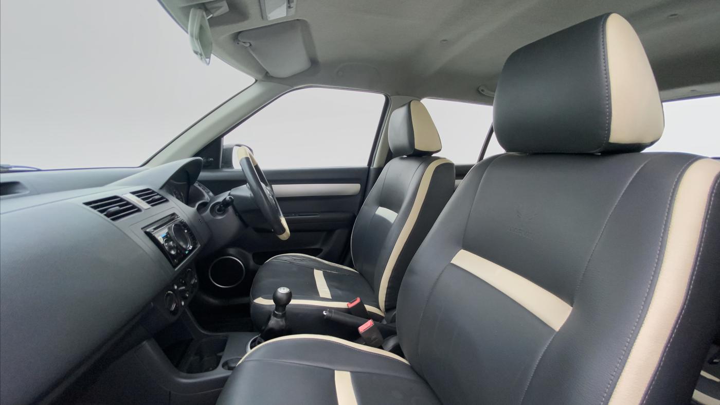 2011 Maruti Swift VXI D, Petrol, Manual, 88,298 km, Right Side Front Door Cabin