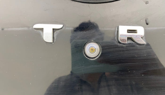 2020 Tata ALTROZ XZ DIESEL, Diesel, Manual, 1,43,911 km, Parking Camera