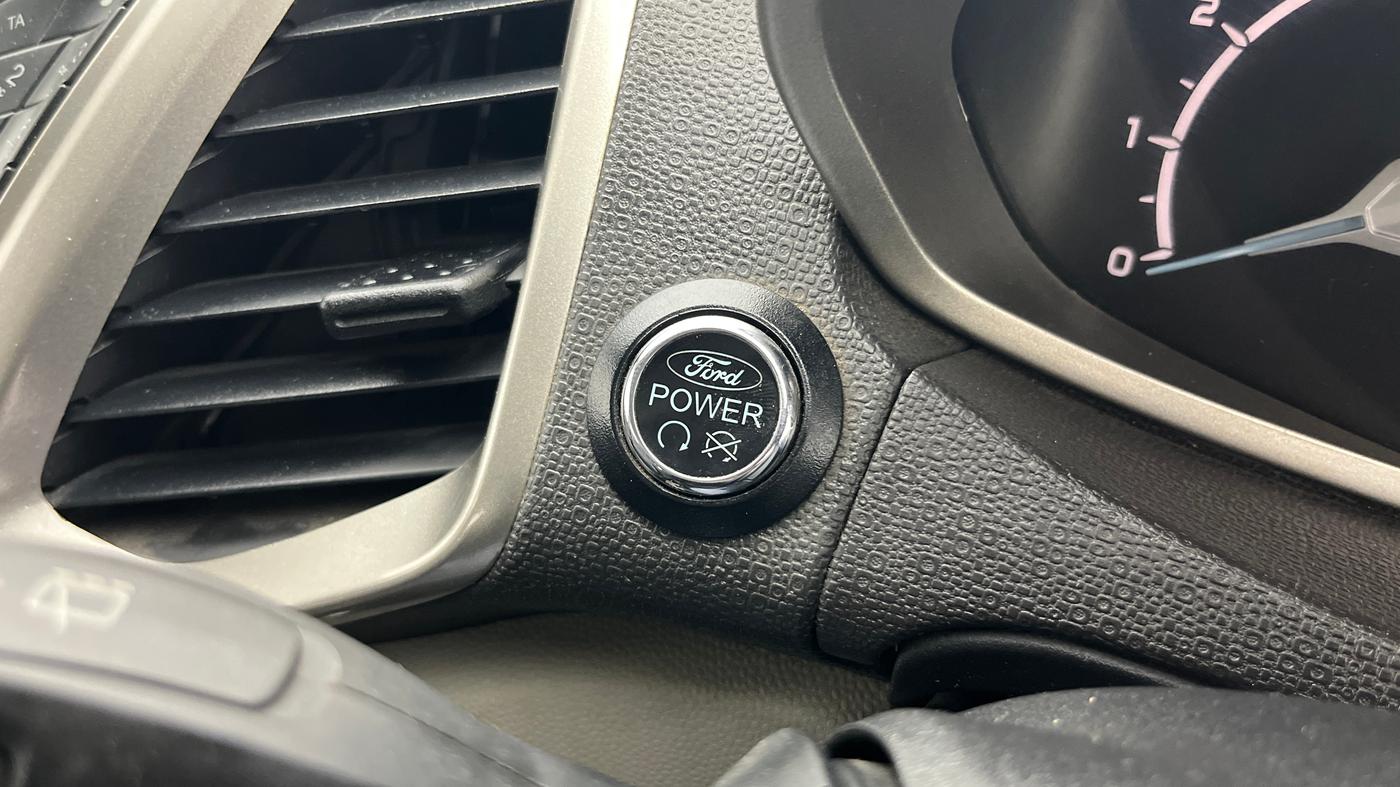 2015 Ford Ecosport TITANIUM 1.5L PETROL AT, Petrol, Automatic, 1,04,327 km, Keyless Start/ Stop Button