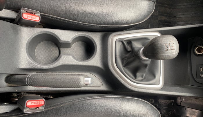 2017 Hyundai Creta SX PLUS 1.6 PETROL, Petrol, Manual, 99,932 km, Gear Lever