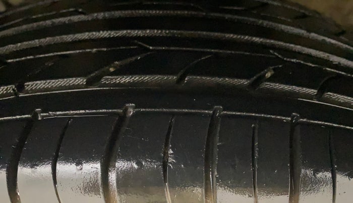 2017 Hyundai Creta SX PLUS 1.6 PETROL, Petrol, Manual, 99,932 km, Left Front Tyre Tread