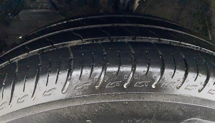 2019 Maruti Baleno DELTA PETROL 1.2, Petrol, Manual, 36,844 km, Left Front Tyre Tread