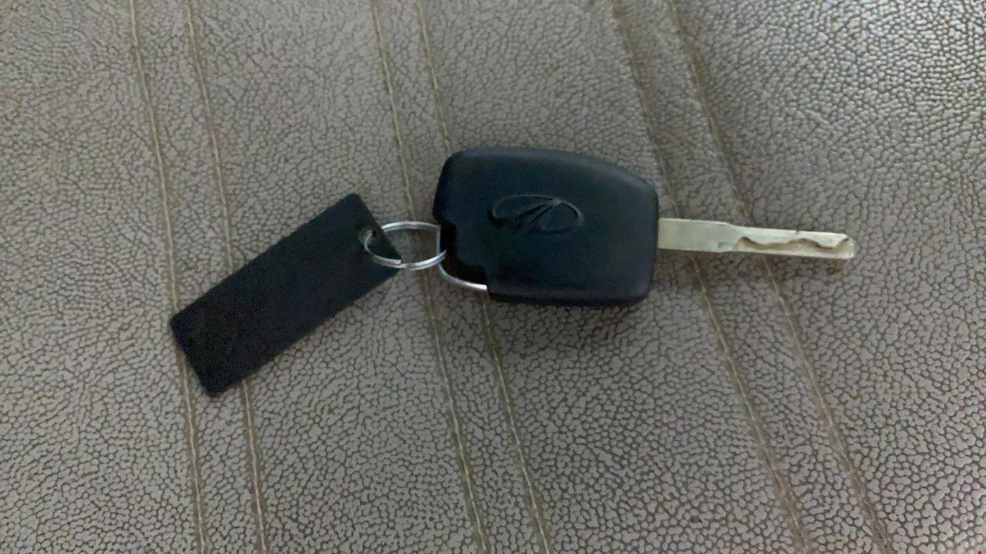 2014 Mahindra Quanto C4, Diesel, Manual, 47,277 km, Key Close Up